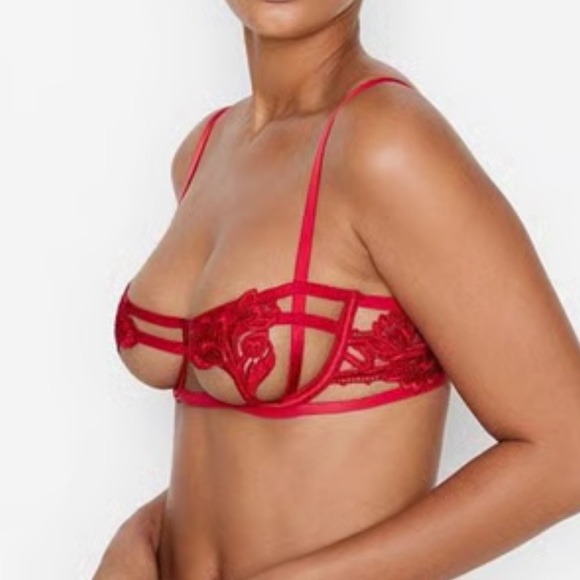 Victoria's Secret Other - VS Luxe Banded Balconette Bra
